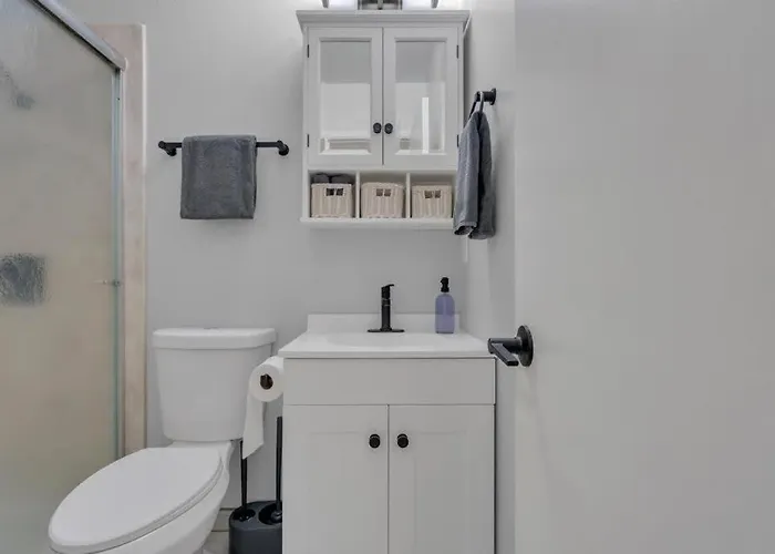Сasa de vacaciones Trendy Cozy Townhome With Pool *